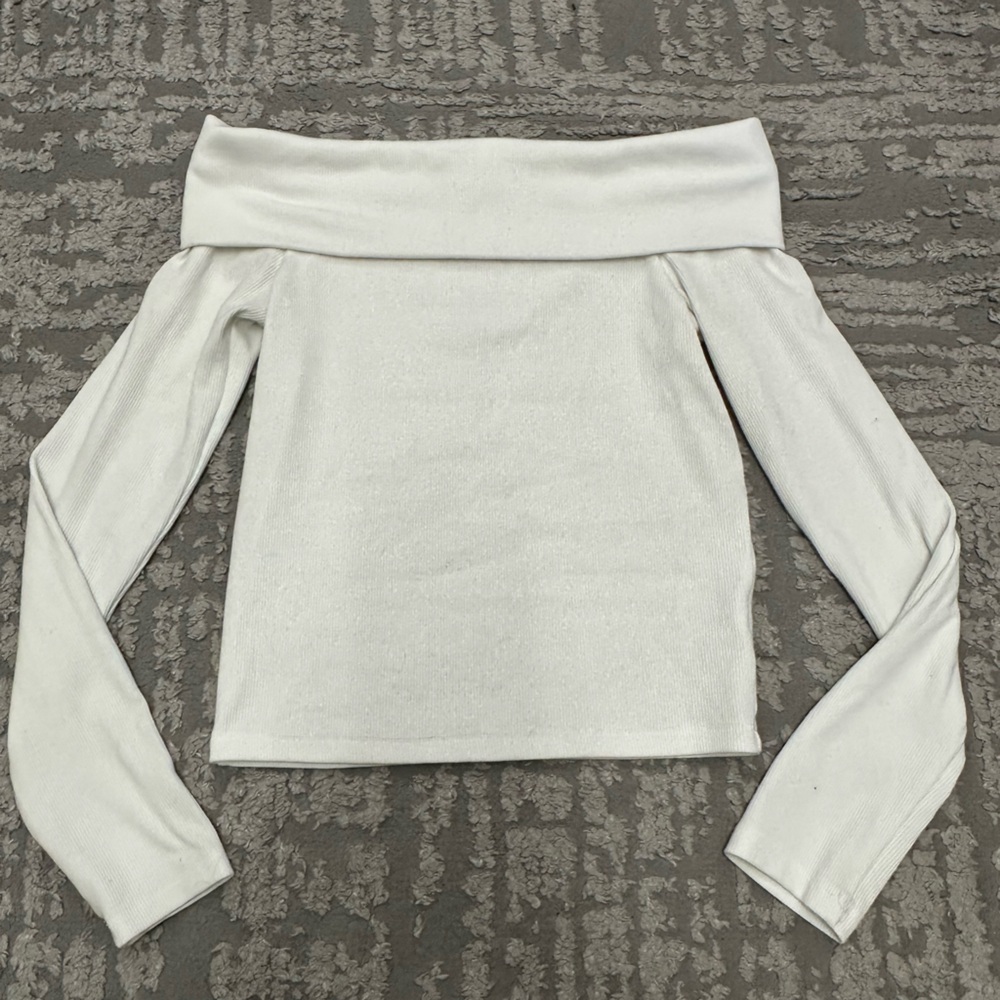 Off-Shoulder White Long Sleeve Top
